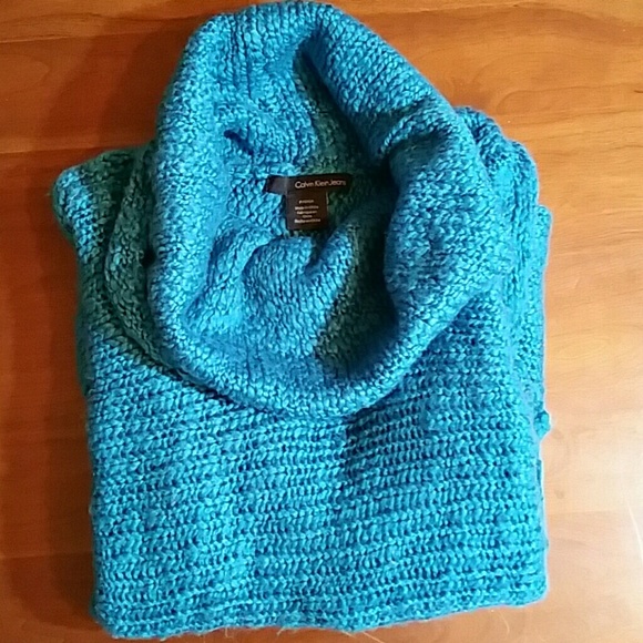 Calvin Klein sweater - Picture 2 of 5